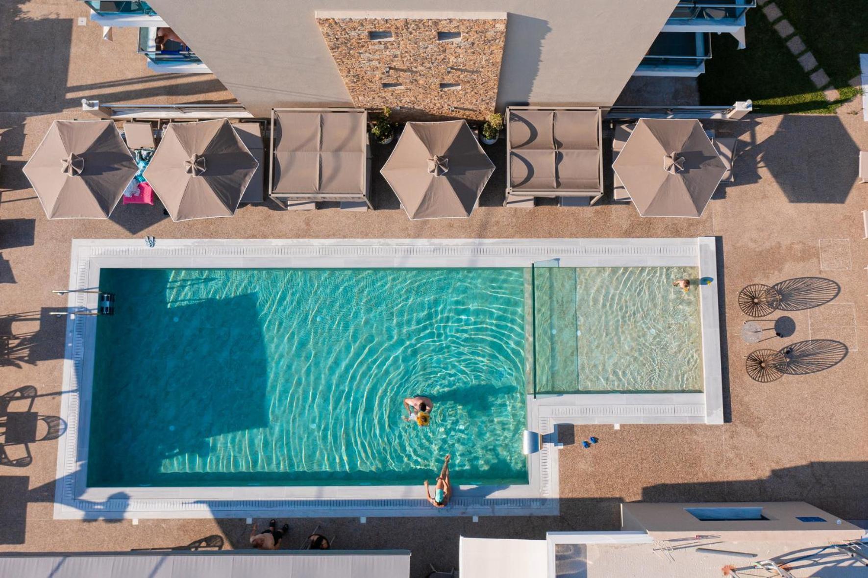 Callista Suites Flogita Exteriör bild